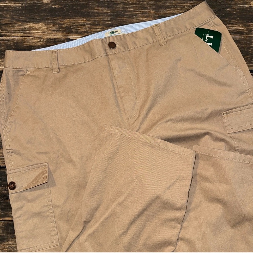 L.L. Bean Classic Fit Cargo Pants Women's 18 Petite Khaki Tan Stretch Cotton NEW
